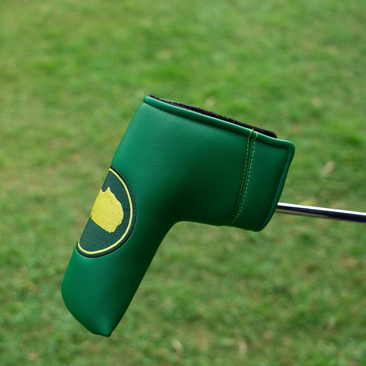 Masters Green Blade Putter Cover β Sweet Style, Soft Feel, and a Hole-in-One Fit! π¦ποΈββοΈ