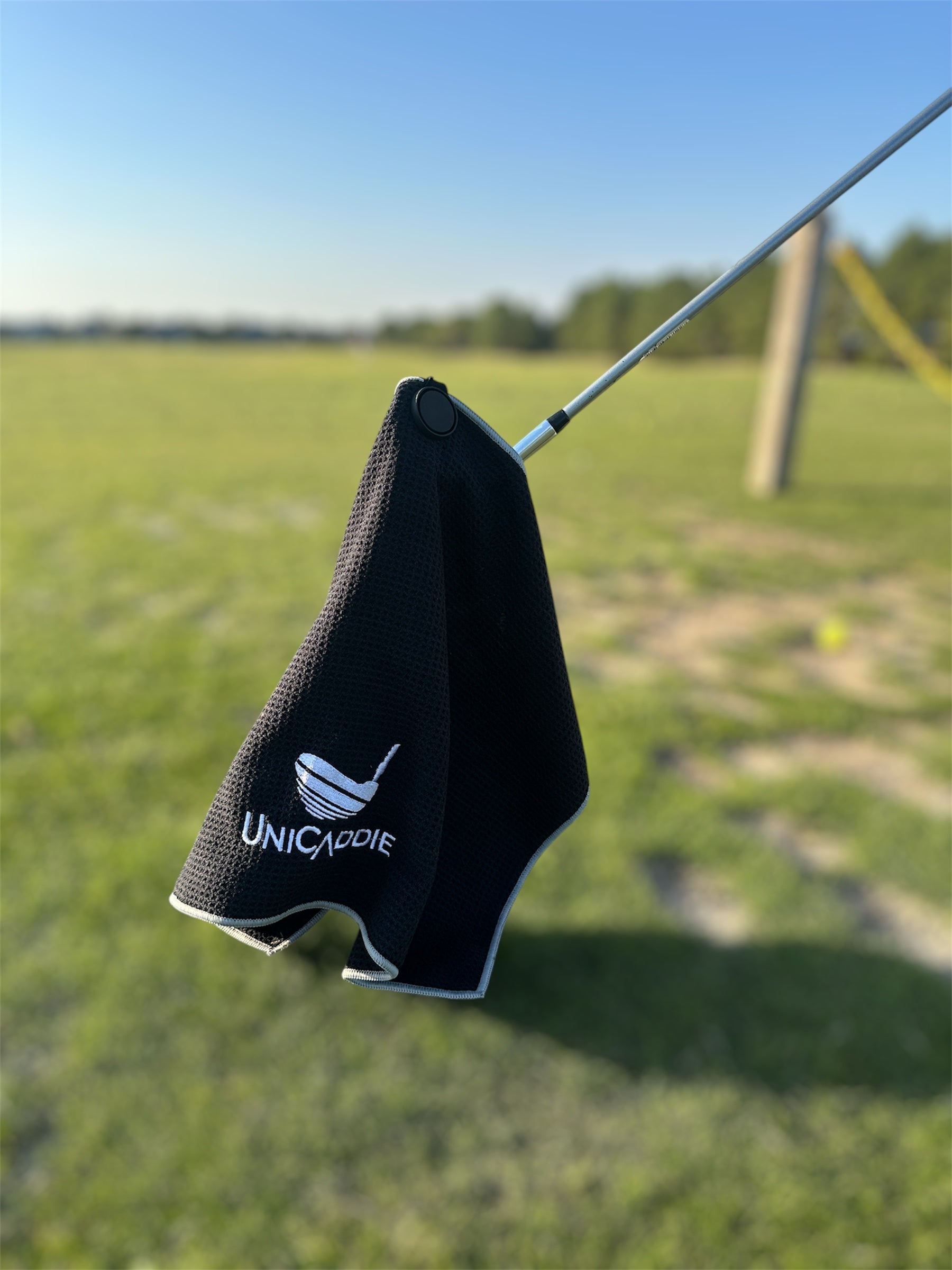 UniCaddie Magnetic Microfiber Golf Towel β Strong Magnet & Waffle Pattern for Superior Cleaning! ποΈββοΈβ¨