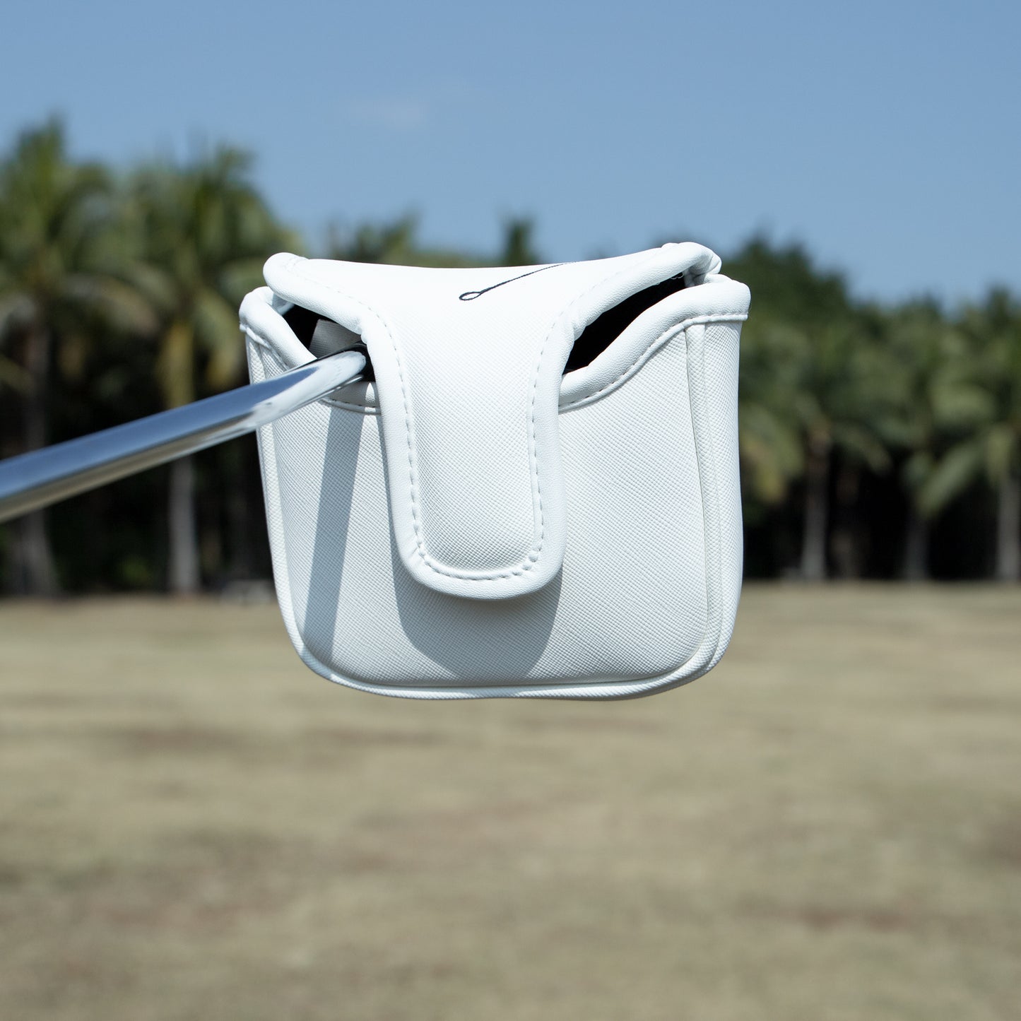 **New Arrivals** Faux Leather Putter Cover (Gilmore White- Mallet） – Durable, Soft, and Stylish Headcover with Magnetic Closure for Secure Fit. Protects Your Putter from Dings and Scratches